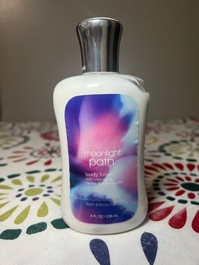 Bath & Body Works Moonlight Path Signature Jojoba Shea Lotion 8oz